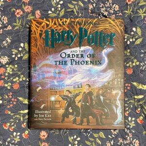 Harry Potter and the Order of the Phoenix Illustrated Book - Excellent condition